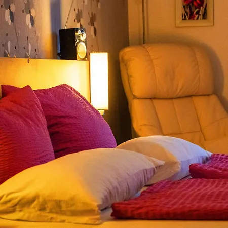 & Am Kurfuerstendamm 3* 부르크