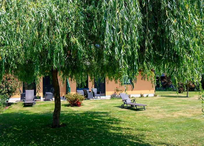 & Am Kurfuerstendamm Gæstehus Burg